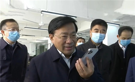 封一： 吉林省委副书记、省长韩俊莅临365速发国际伊通供热_副本.jpg